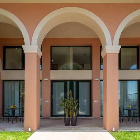 Casa del Mar-Mon Repo Beachfront Apt near Airport Casa vacanze *