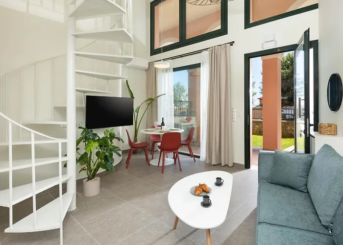 Casa Del Mar-mon Repo Beachfront Near Airport *