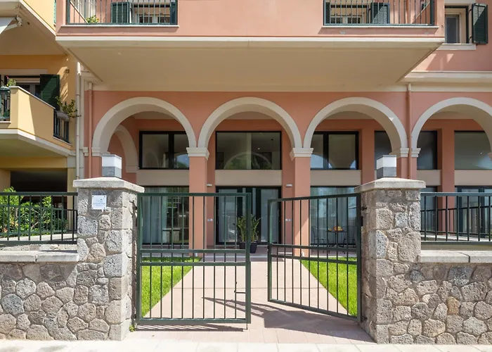 Casa Del Mar-mon Repo Beachfront Near Airport